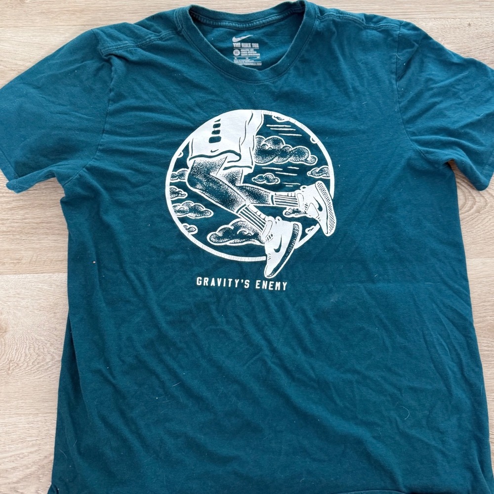 Nike Gravitys Enemy Basketball Graphic Tee Shirt Teal XL Athletic Cut